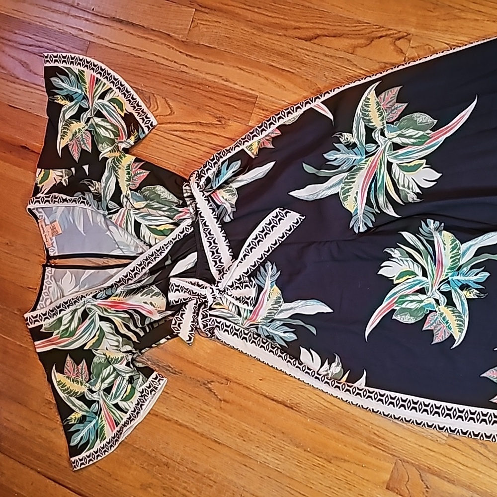 Flying Tomatoe wide legged jumpsuit - size S - Picture 3 of 16